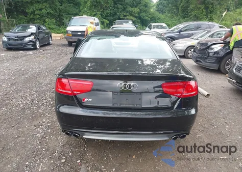 2013 Audi S8 4.0T z USA, uszkodzony, nr VIN WAUD2AFD9DN033113
